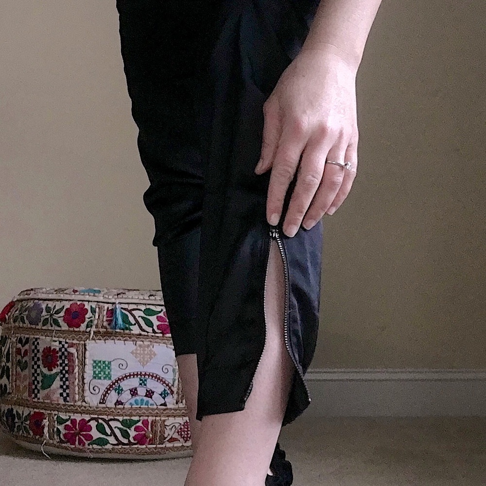 🌃NWT! Sporty CHIC BLK Satin Jogger - Picture 10 of 16